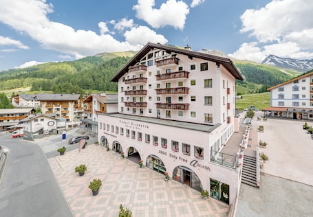 Fachada de la propiedad. Chalet Silvretta Hotel & Spa