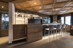 Bar (en la propiedad)