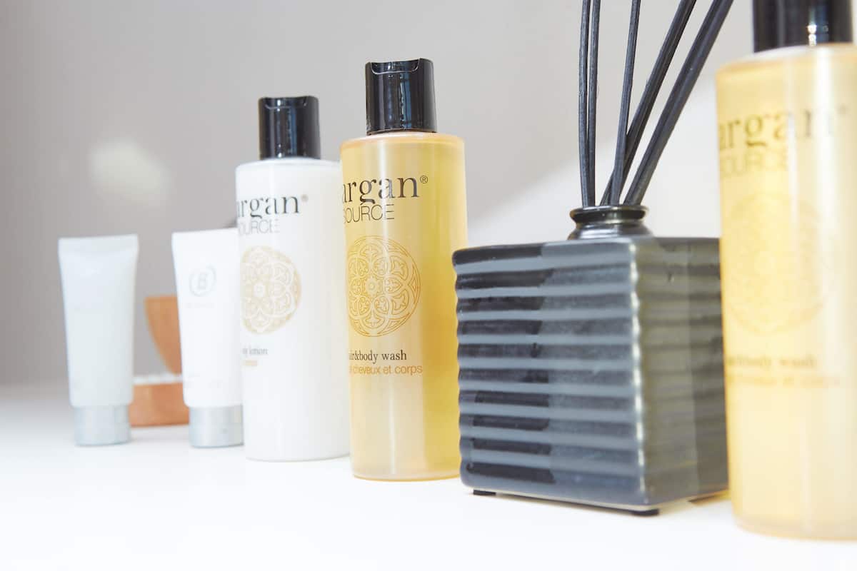 hot stone massages, sports massages, massage/treatment rooms