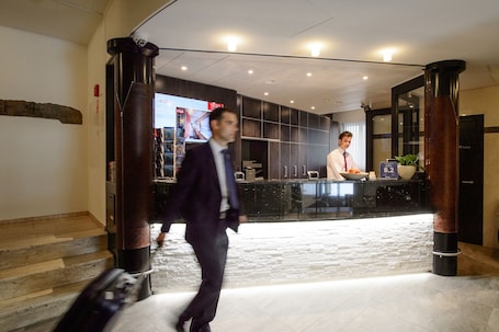 Mostrador para check-in y check-out