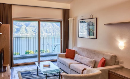 Hypo-allergenic bedding, down comforters, in-room safe. Parco San Marco Lifestyle Beach Resort