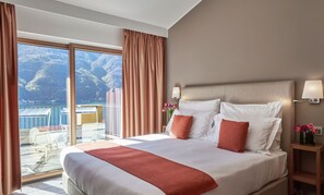 Panoramic Suite, Terrace, Lake View | Hypo-allergenic bedding, down comforters, in-room safe