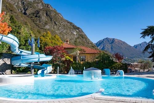 Indoor pool, 2 outdoor pools, pool umbrellas, pool loungers