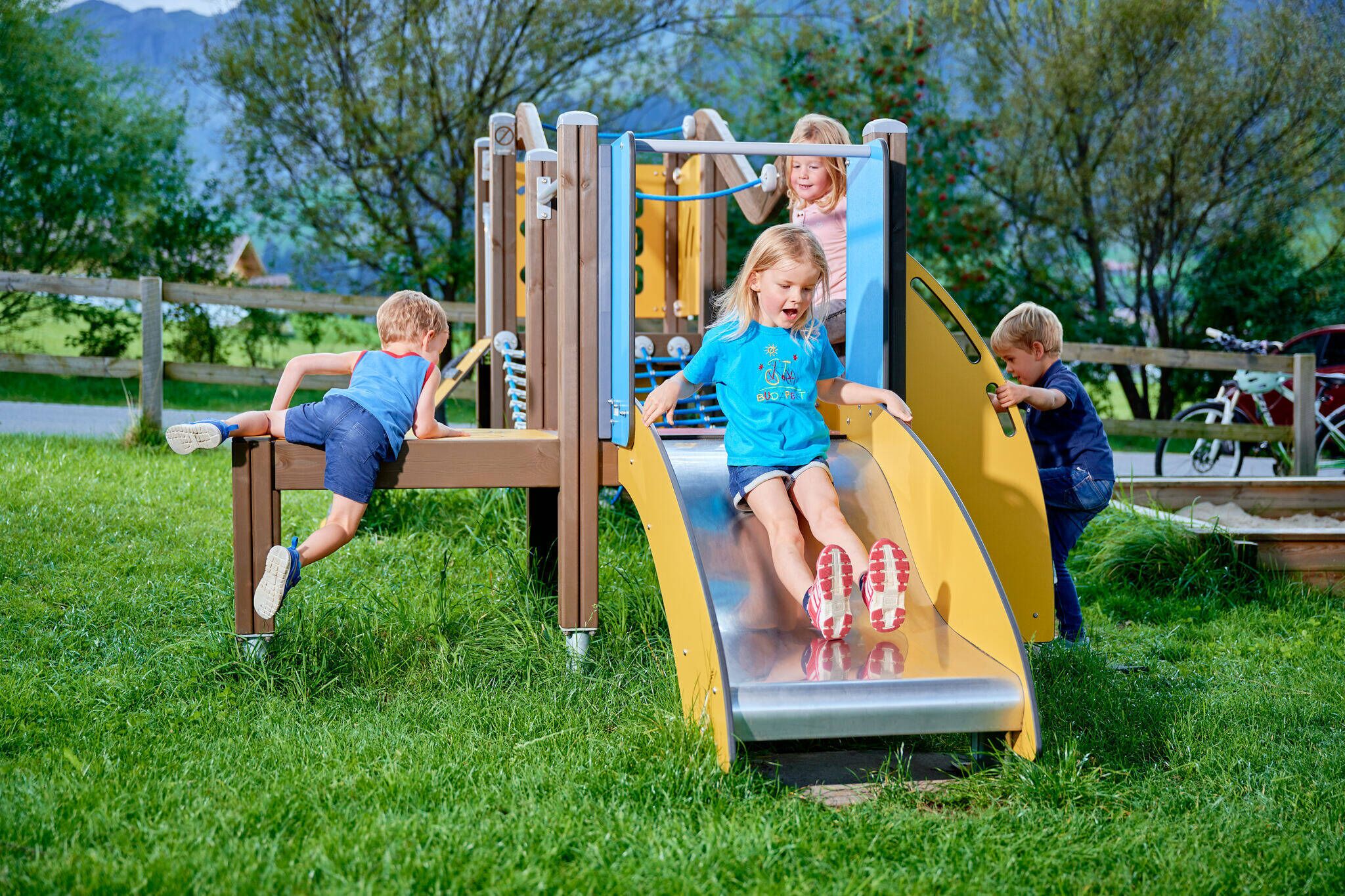 children’s play area – outdoor