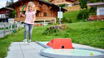 Mini-golf