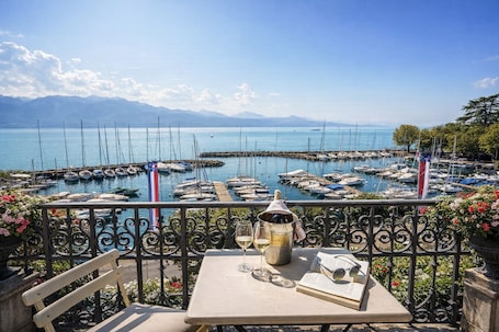 Doppia Superior, balcone, vista lago | Balcone. Rivage Hotel Restaurant Lutry