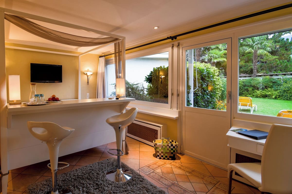 Standard Double Room, Terrace, Garden View | Hypo-allergenic bedding, minibar, in-room safe, desk