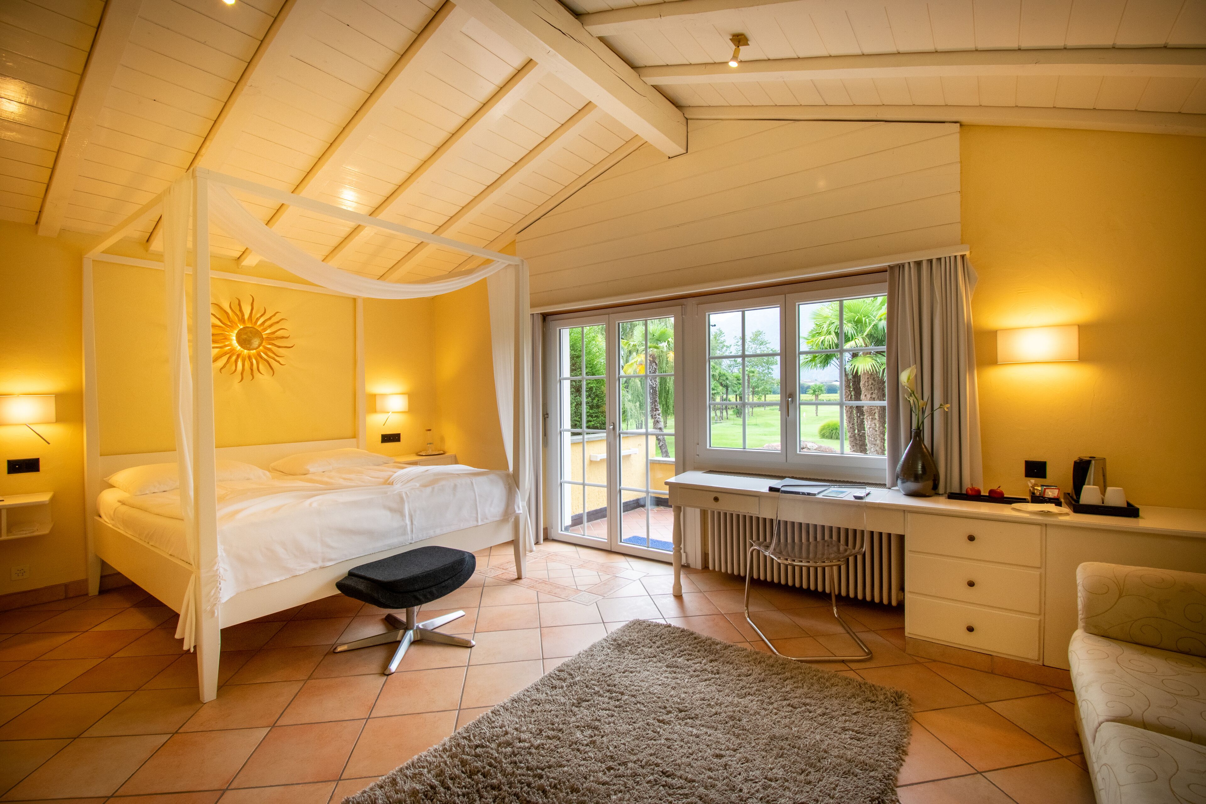 superior double or twin room, balcony, garden view | hypo-allergenic bedding, minibar, in-room safe, desk