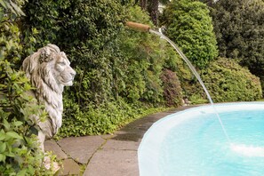 Seasonal outdoor pool, pool umbrellas, sun loungers
