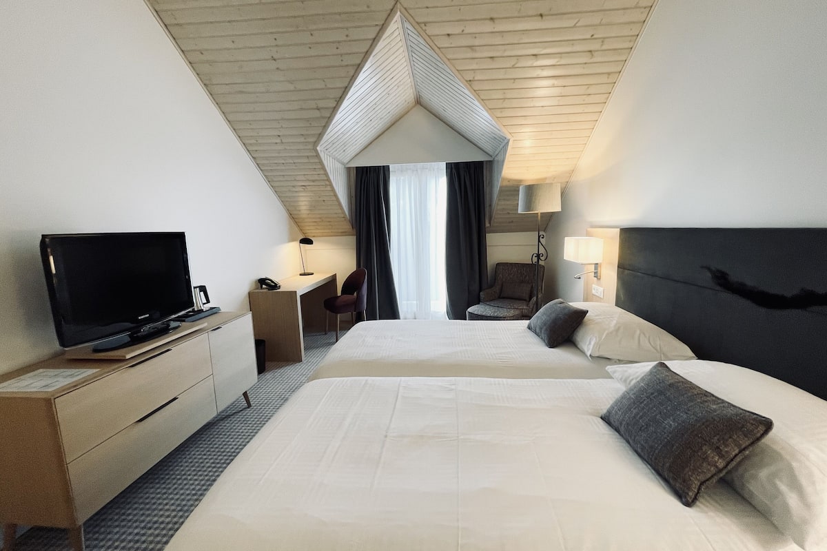 minibar, in-room safe, desk, soundproofing