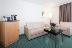 Habitación familiar | Escritorio, cortinas blackout, insonorización y wifi gratis 