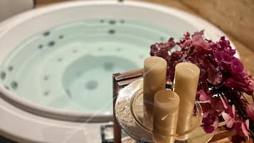 Sauna, hot tub, steam room, Turkish bath/hammam