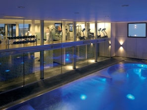 Indoor pool, pool loungers