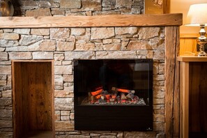 Design Chalet, Mountain View | Room amenity