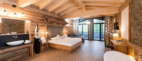 Chalet Design, vue montagne | Literie hypoallergénique, minibar, coffres-forts dans les chambres