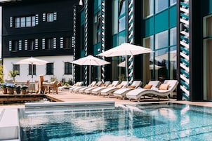 Indoor pool, 2 outdoor pools, pool umbrellas, sun loungers