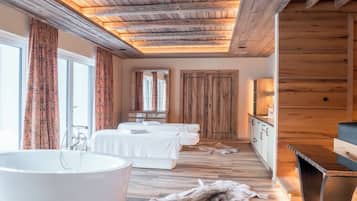 Sauna, hot tub, steam room, body treatments, aromatherapy