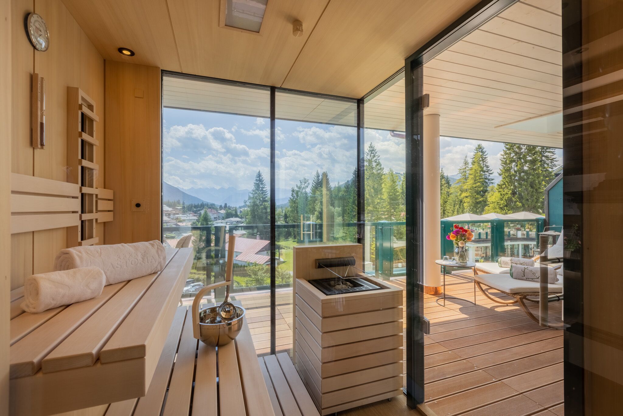 signature suite | hypo-allergenic bedding, minibar, in-room safe, individually decorated