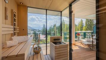 Signature-sviitti | 1 makuuhuone, allergiatestatut vuodevaatteet, minibaari