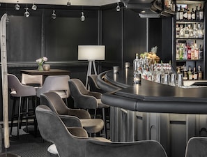 Bar (in der Unterkunft)