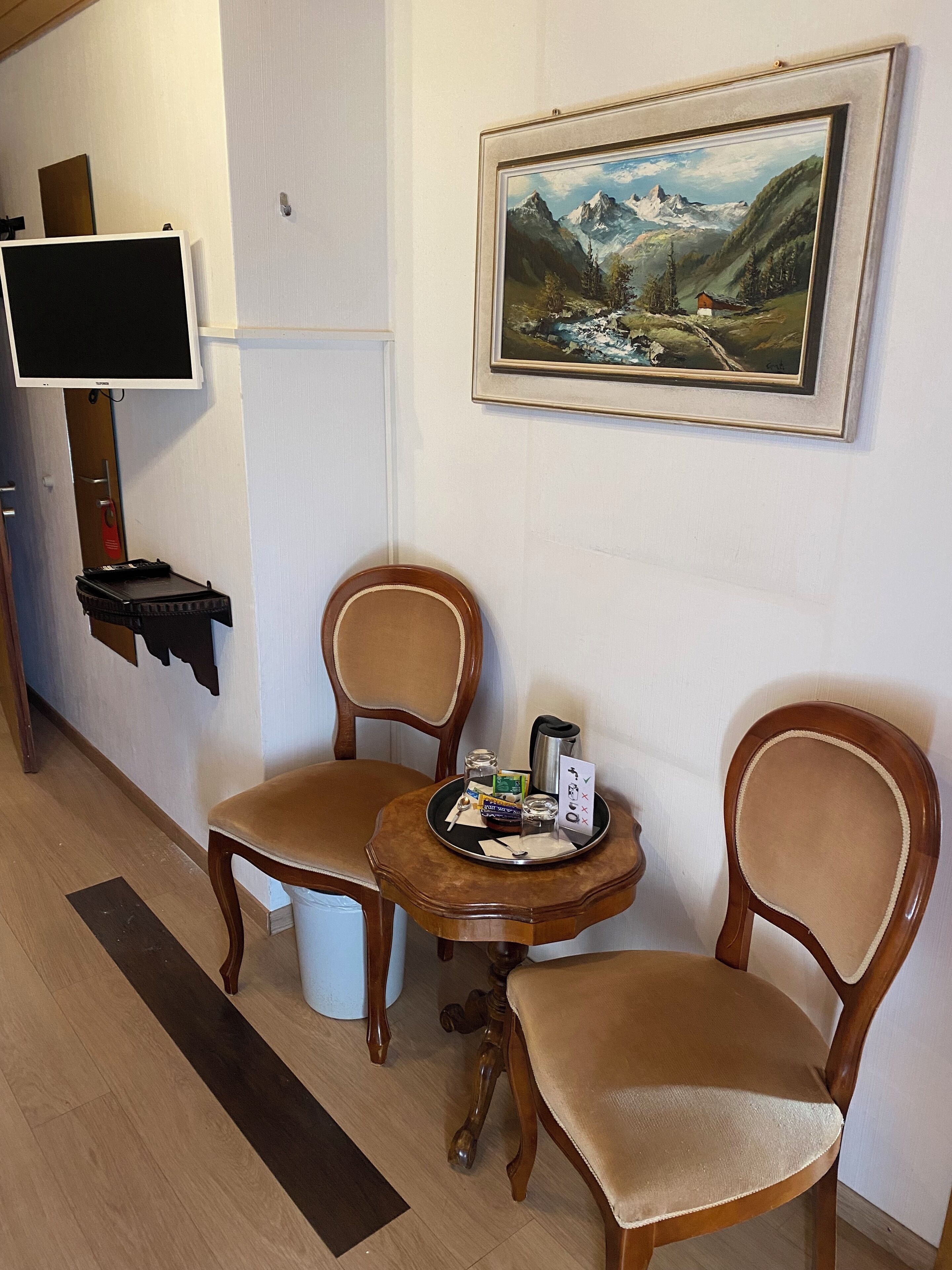 twin room, 2 single beds, river view | 1 bedroom, individually furnished, desk, iron/ironing board