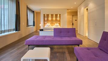 Junior Suite Deluxe (Limmathof Baden Hotel & Private Spa, Badstrasse 20, CH-5408 Ennetbaden) | Minibar, in-room safe, desk, iron/ironing board