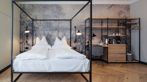 1 bedroom, minibar, in-room safe, desk