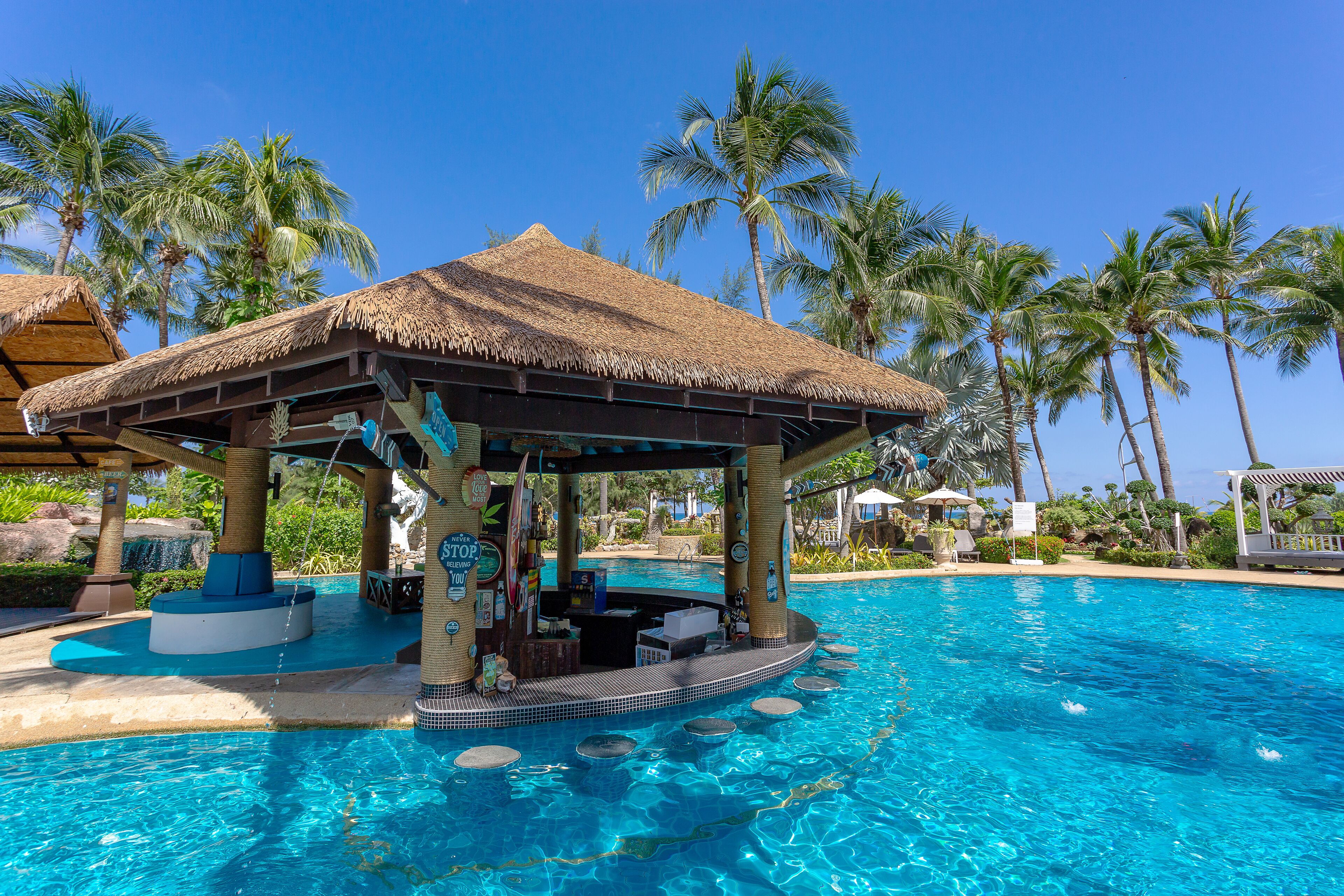 Poolside bar