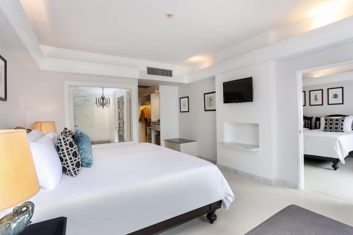 Family Connecting Deluxe Terrace | 1 kamar tidur, minibar, dan brankas