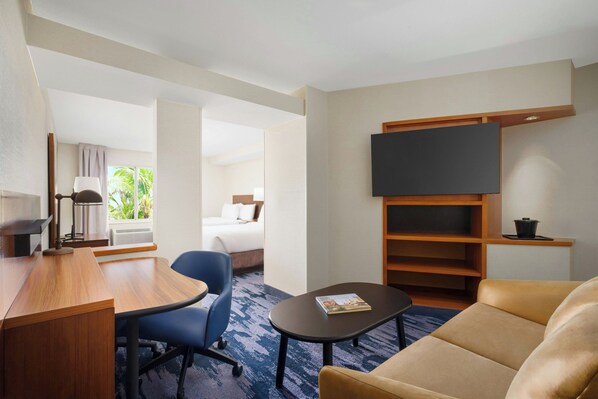 Flat-screen TV - Fairfield by Marriott Inn & Suites Las Vegas Stadium Area (Las Vegas)