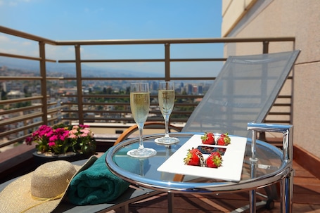 Suite, 1 King Bed (Ambassador) | Terrace/patio