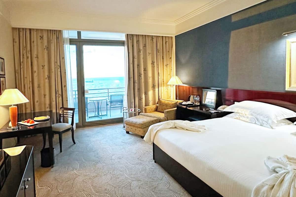 Chambre Royale, 1 très grand lit, vue mer (Club)