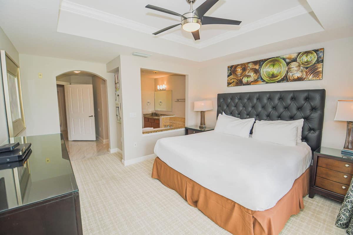 In-room safe, laptop workspace, iron/ironing board