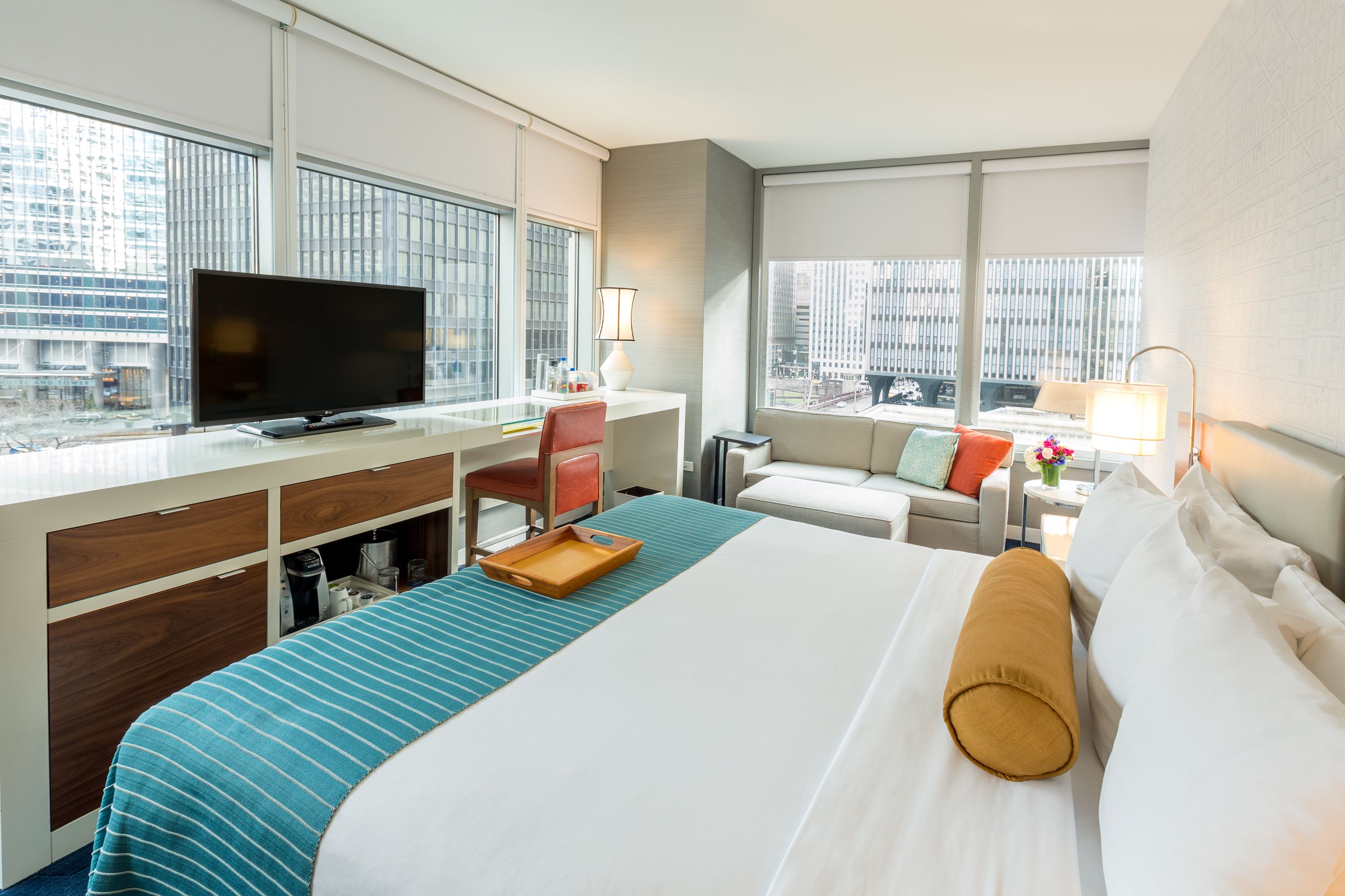 premium bedding, pillow-top beds, minibar, in-room safe
