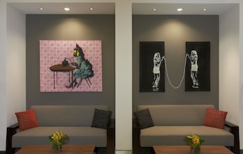 Sitting area in hotel lobby at Kinzie Hotel