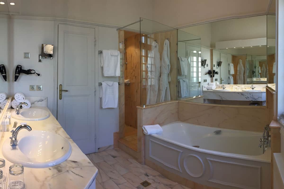 free toiletries, hair dryer, bathrobes, bidet