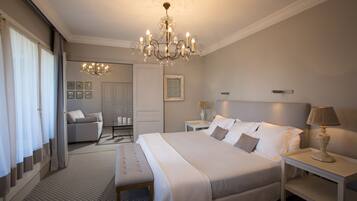 Suite, Terrace | Premium bedding, minibar, in-room safe, soundproofing