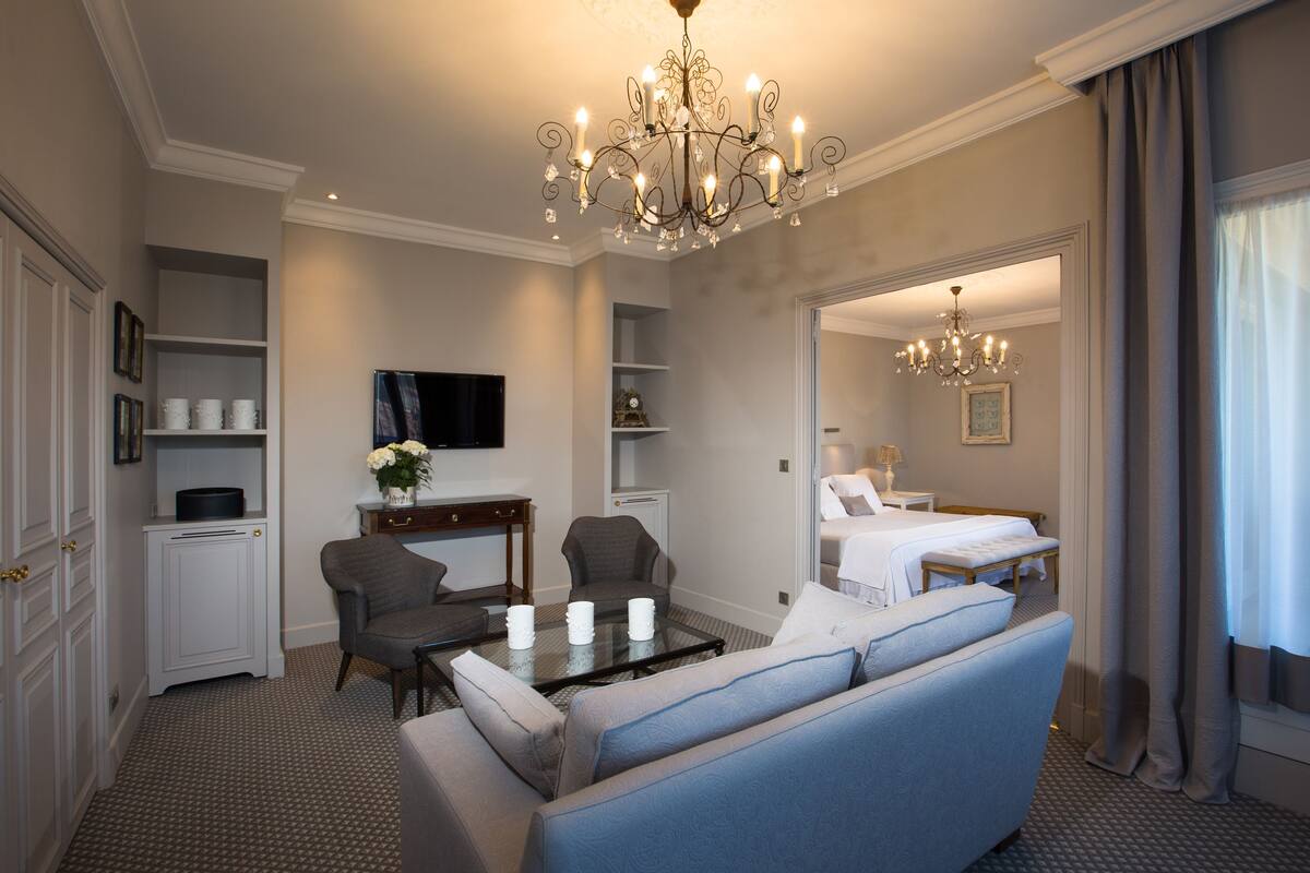 suite, terrace | 1 bedroom, premium bedding, minibar, in-room safe
