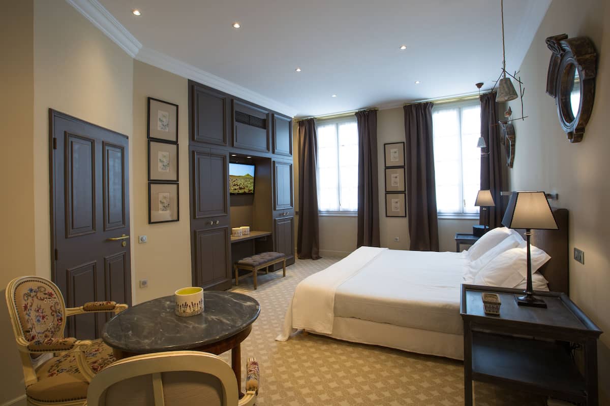 prestige room | 1 bedroom, premium bedding, minibar, in-room safe
