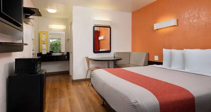 Motel 6 Camarillo, CA