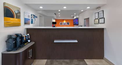 Motel 6 Columbus, GA