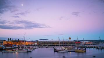 Pemandangan dari hartanah