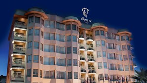 Unclassified image, 4 of 61, button - Le Royal Hotel (Kuwait City)