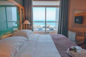 Chambre Supérieure, 1 très grand lit, vue mer | Vue sur la plage/l’océan