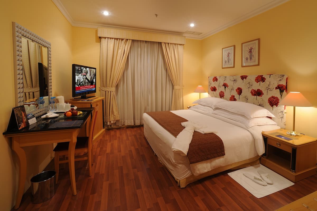 Minibar, in-room safe, desk, blackout curtains