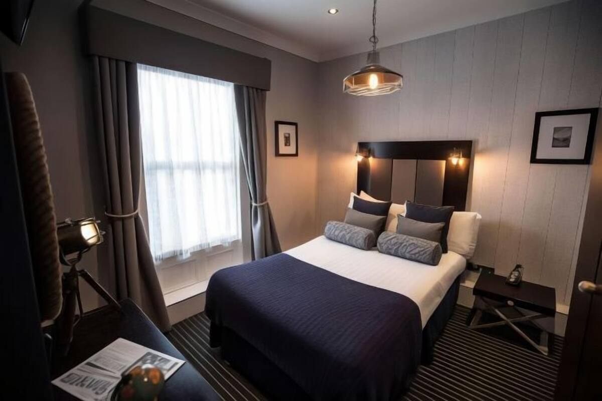 Decoración individual, mobiliario individual, escritorio