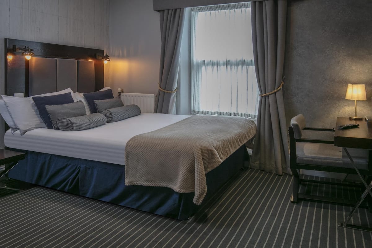 Camera Standard, 1 letto matrimoniale, non fumatori (Cozy Room;Small Room) | 1 camera, con stile personalizzato, con arredamento individuale