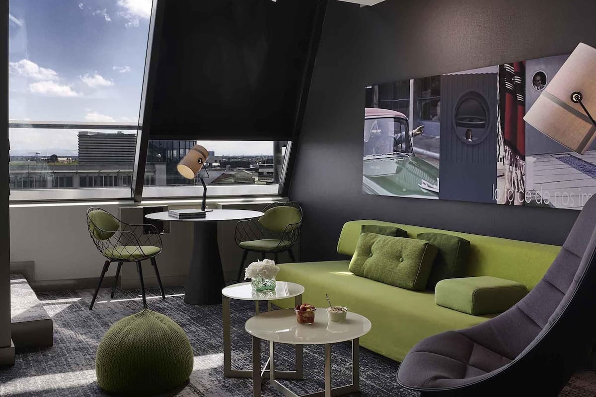 Suite Junior, vue sur la ville (Duplex) | 1 chambre, literie de qualité, couette en duvet