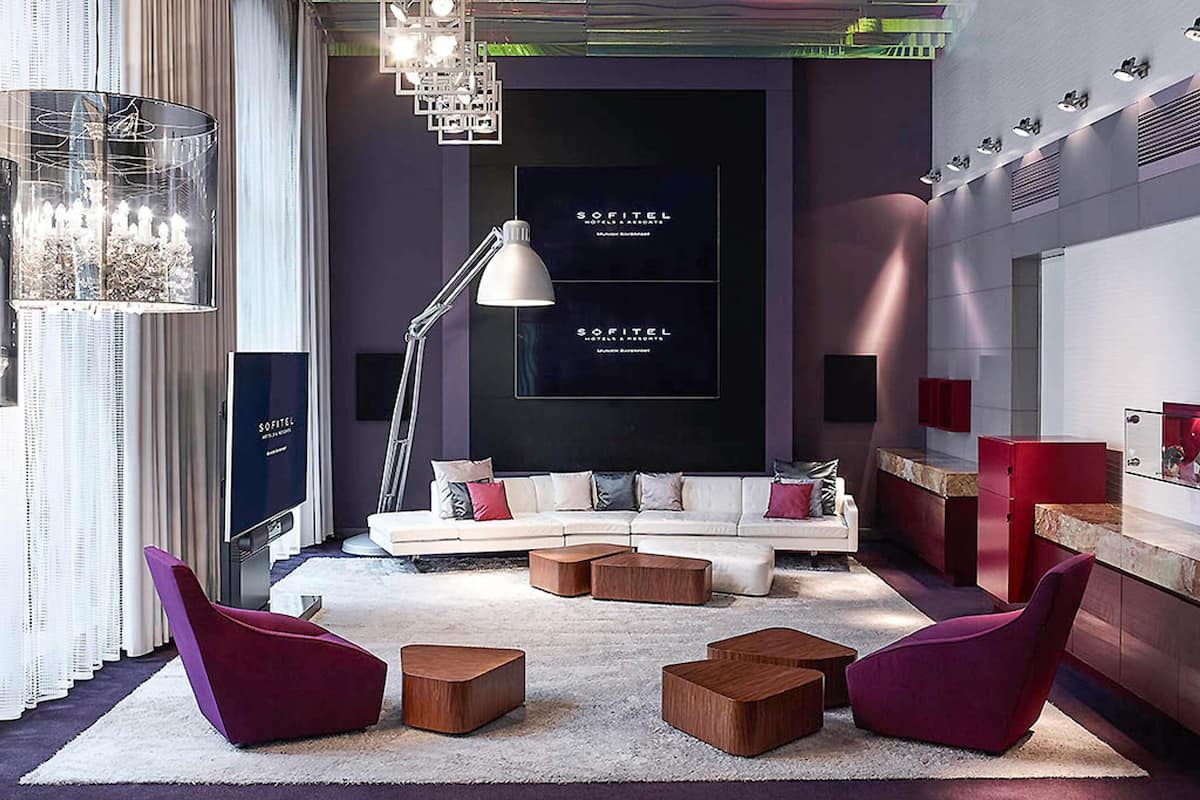 Magnificent apartment - king size bed - impressive suite with balcony | 1 chambre, literie de qualité, couette en duvet