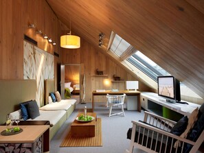 Suite, 1 très grand lit, en angle (Opera) | Literie de qualité supérieure, couette en duvet d'oie, surmatelas